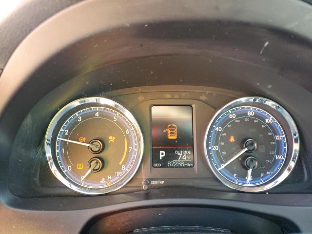 5YFBURHEXJP794627 - 2018 TOYOTA COROLLA L BLUE photo 9