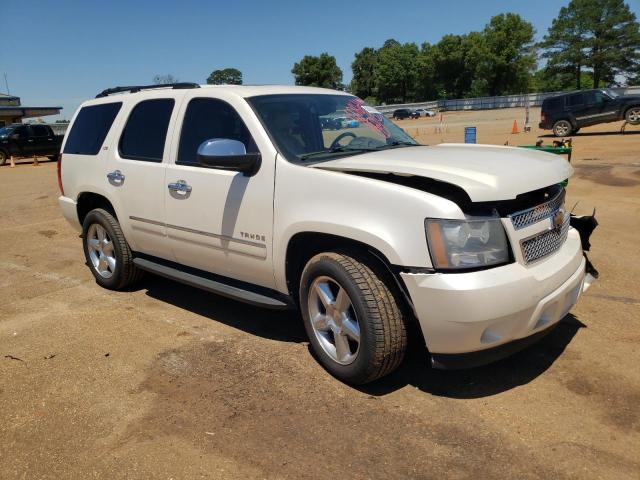 1GNSCCE01BR380739 - 2011 CHEVROLET TAHOE C1500 LTZ WHITE photo 4