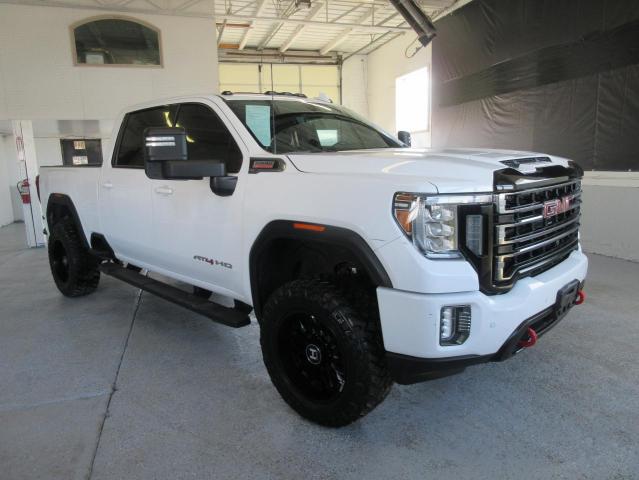 1GT49PEY5LF303095 - 2020 GMC SIERRA K2500 AT4 WHITE photo 1