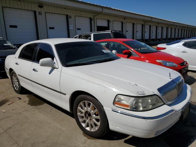 1LNHM81V16Y645729 - 2006 LINCOLN TOWN CAR SIGNATURE WHITE photo 1