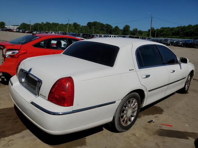 1LNHM81V16Y645729 - 2006 LINCOLN TOWN CAR SIGNATURE WHITE photo 4