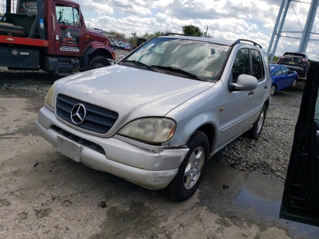 2001 MERCEDES-BENZ M-CLASS 320, 