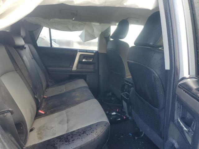 JTEBU5JR0J5592362 - 2018 TOYOTA 4RUNNER SR5/SR5 PREMIUM Silber Foto 11