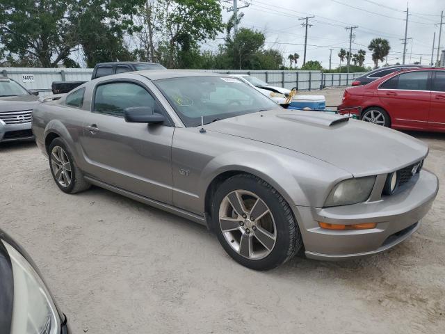 1ZVHT82H385106577 - 2008 FORD MUSTANG GT GRAY photo 4