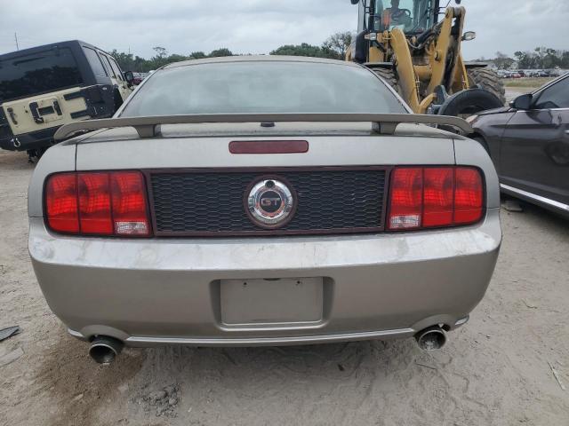 1ZVHT82H385106577 - 2008 FORD MUSTANG GT GRAY photo 6