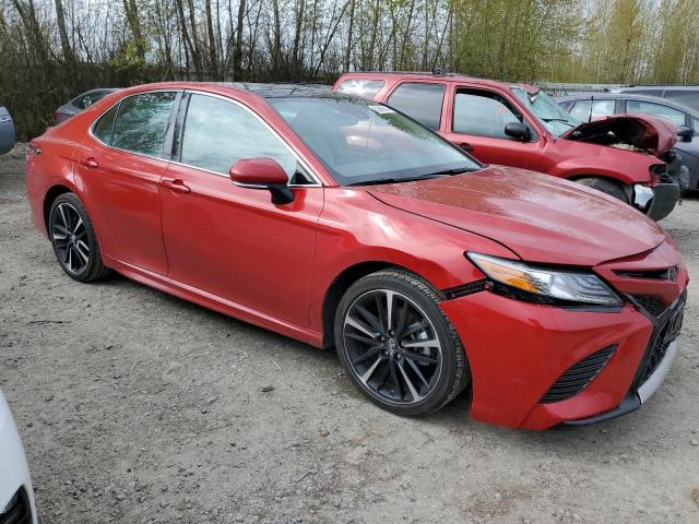 4T1B61HK7KU257702 - 2019 TOYOTA CAMRY XSE RED photo 4