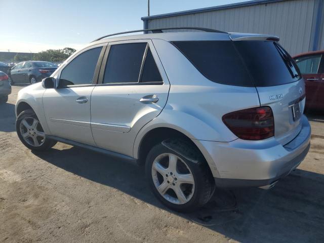 4JGBB86E18A351022 - 2008 MERCEDES-BENZ ML 350 SILVER photo 2