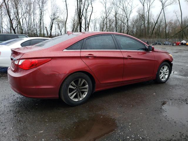 5NPEB4ACXDH663066 - 2013 HYUNDAI SONATA GLS RED photo 3