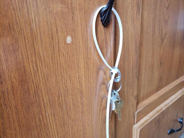 4YDT32326C1532314 - 2012 KEYSTONE SPRINTER BEIGE photo 9