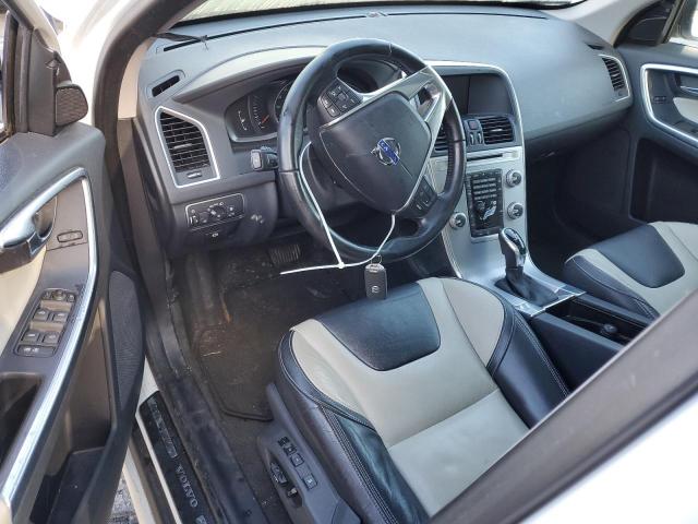 YV440MRR2H2022718 - 2017 VOLVO XC60 T5 DYNAMIC თეთრი ფოტო 8