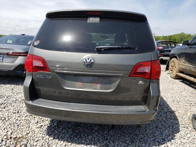 2V4RW3D10AR393229 - 2010 VOLKSWAGEN ROUTAN SE GRAY photo 6