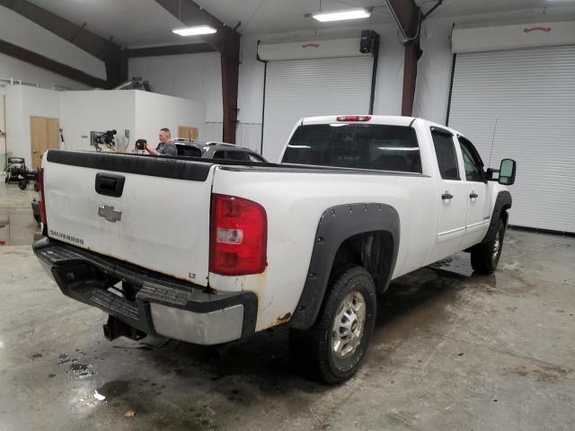 1GC1KXCG0BF130313 - 2011 CHEVROLET SILVERADO K2500 HEAVY DUTY LT WHITE photo 3