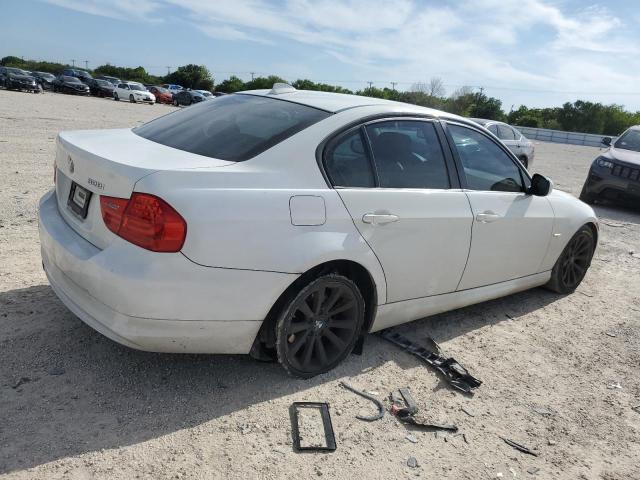 WBAPH7C5XBE674621 - 2011 BMW 328 I WHITE photo 3