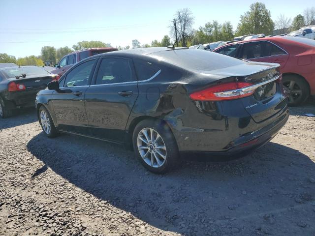 3FA6P0HD7HR139055 - 2017 FORD FUSION SE BLACK photo 2