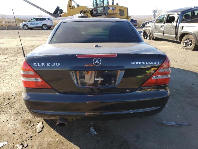 WDBKK49FX1F185642 - 2001 MERCEDES-BENZ SLK 230 KOMPRESSOR BLACK photo 6