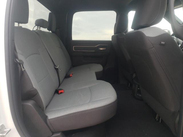 3C6UR5DJ1NG336225 - 2022 RAM 2500 BIG HORN/LONE STAR WHITE photo 11