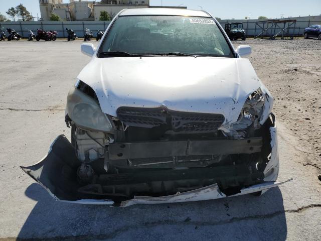 2T1KR32E87C671344 - 2007 TOYOTA MATRIX SW XR WHITE photo 5