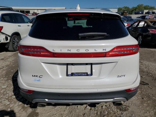 5LMCJ3C93HUL21632 - 2017 LINCOLN MKC RESERVE WHITE photo 6
