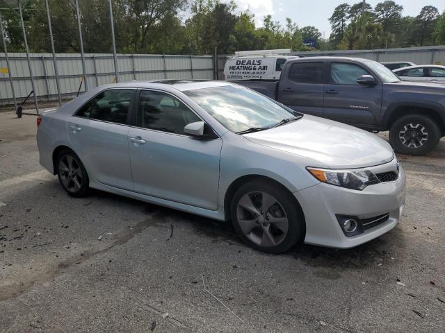 4T1BK1FKXCU002283 - 2012 TOYOTA CAMRY SE SILVER photo 4