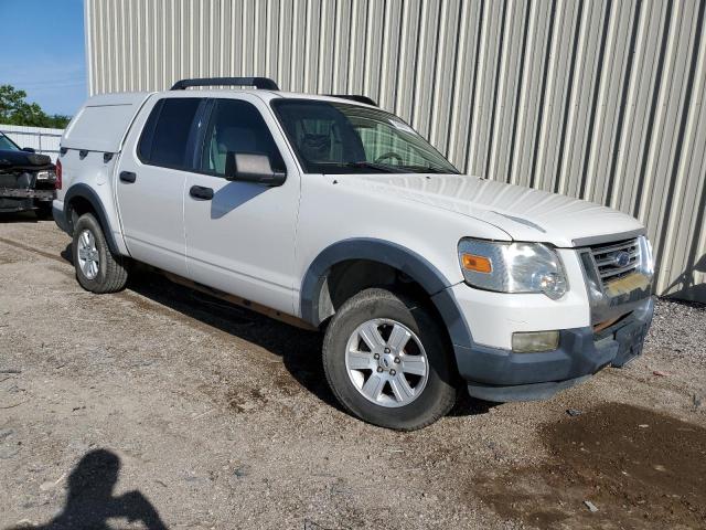 1FMEU31E68UB12582 - 2008 FORD EXPLORER S XLT WHITE photo 4