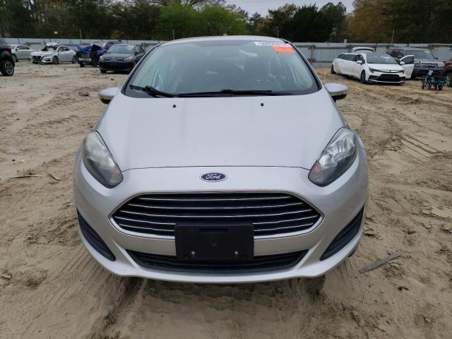 3FADP4BJXFM187902 - 2015 FORD FIESTA SE SILVER photo 5