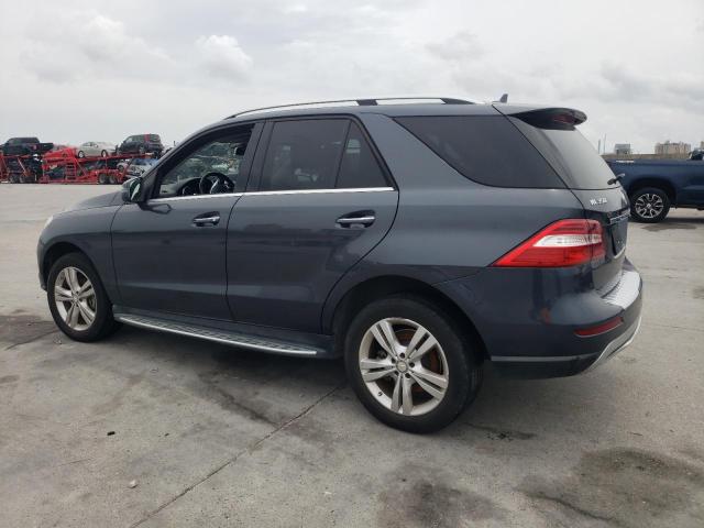 4JGDA5HB1FA613650 - 2015 MERCEDES-BENZ ML 350 4MATIC GRAY photo 2