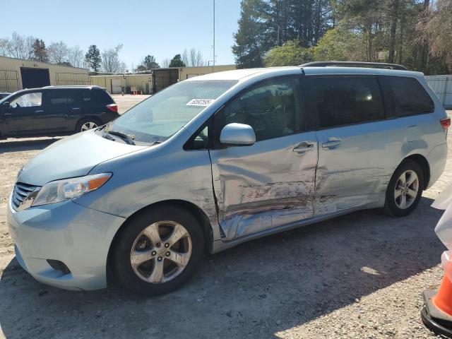 2017 TOYOTA SIENNA LE, 