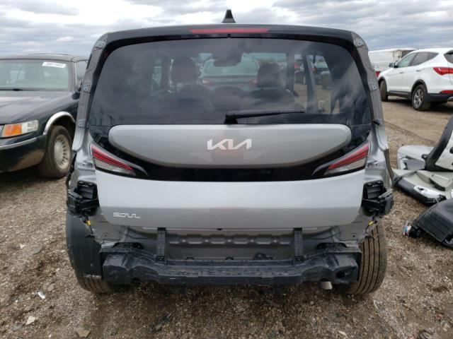 KNDJ23AU1P7871475 - 2023 KIA SOUL LX SILVER photo 6