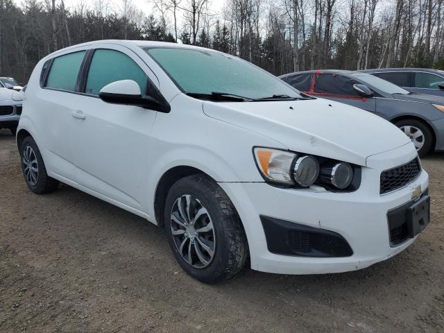 1G1JA6SH3F4182469 - 2015 CHEVROLET SONIC LS WHITE photo 4