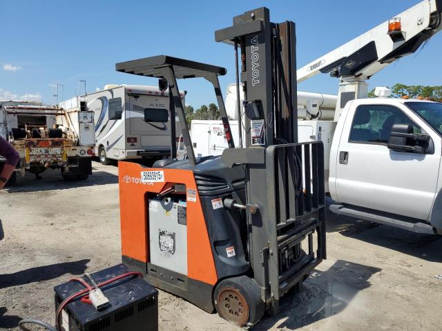 2012 TOYOTA FORKLIFT, 