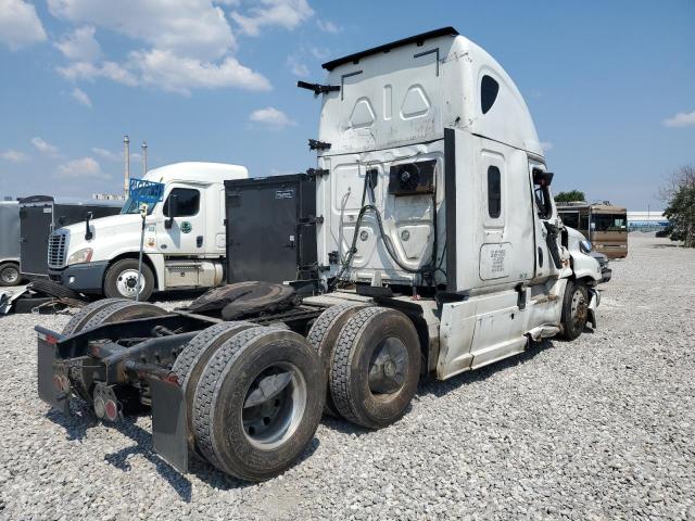 3AKJGLDR5HSHJ8227 - 2017 FREIGHTLINER CASCADIA WHITE photo 4