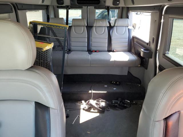 3C6TRVAG1JE147424 - 2018 RAM PROMASTER 1500 STANDARD Серебристый фото 10