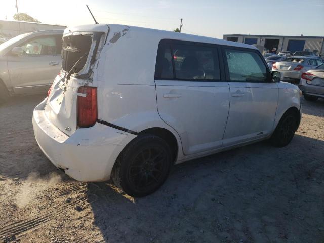 JTLKE50E891078931 - 2009 TOYOTA SCION XB WHITE photo 3