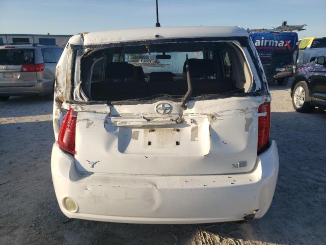 JTLKE50E891078931 - 2009 TOYOTA SCION XB WHITE photo 6