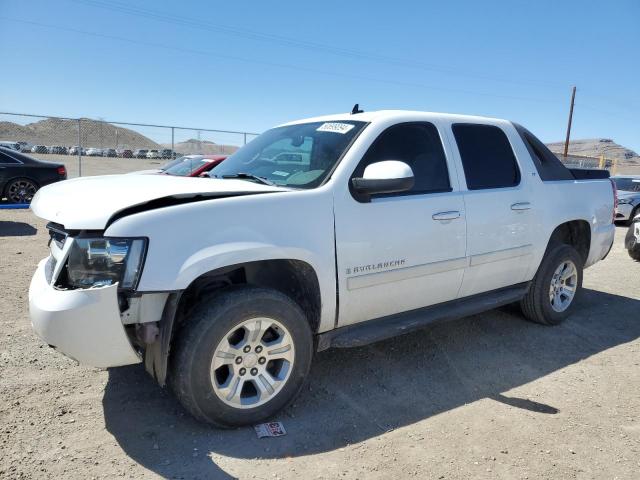 3GNFK123X7G280914 - 2007 CHEVROLET AVALANCHE K1500 WHITE photo 1