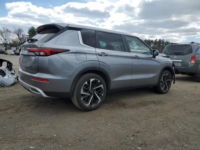 JA4J4UA8XPZ044964 - 2023 MITSUBISHI OUTLANDER SE SILVER photo 3