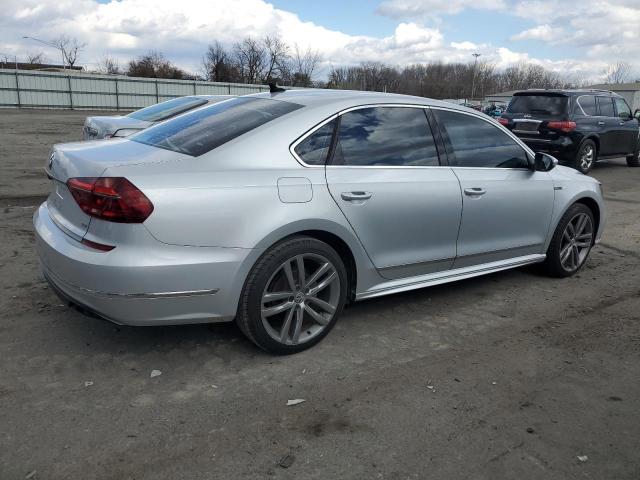 1VWDT7A32HC057253 - 2017 VOLKSWAGEN PASSAT R-LINE Silber Foto 3