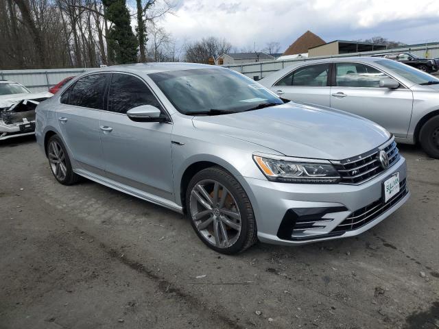 1VWDT7A32HC057253 - 2017 VOLKSWAGEN PASSAT R-LINE Silber Foto 4