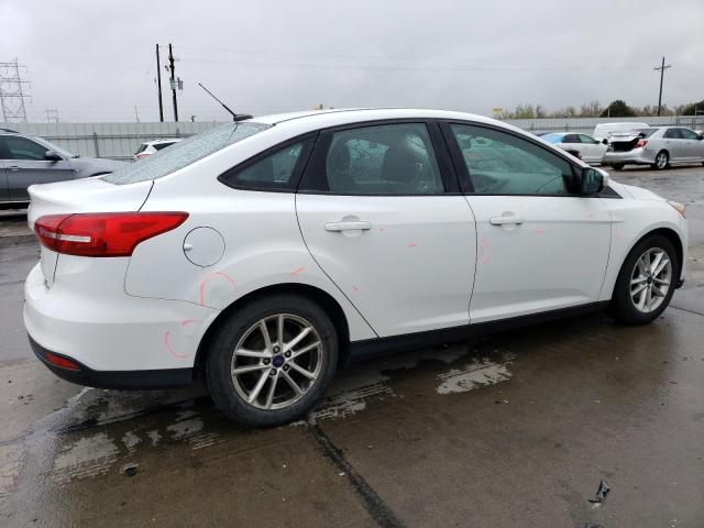 1FADP3F2XFL304926 - 2015 FORD FOCUS SE WHITE photo 3