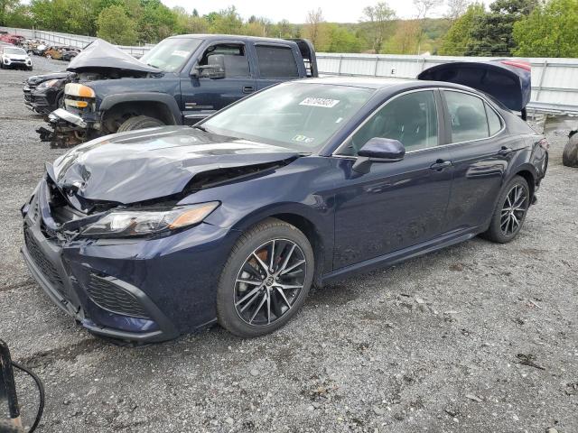 4T1G11AK2MU560422 - 2021 TOYOTA CAMRY SE BLUE photo 1