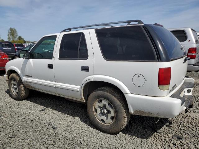 1GNDT13W72K161636 - 2002 CHEVROLET BLAZER WHITE photo 2