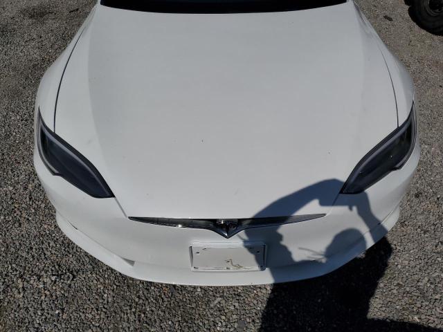 5YJSA1E21JF276826 - 2018 TESLA MODEL S WHITE photo 11
