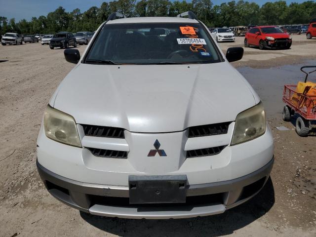 JA4LX31F05U028727 - 2005 MITSUBISHI OUTLANDER LS WHITE photo 5