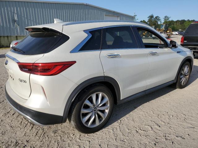 3PCAJ5M38KF116036 - 2019 INFINITI QX50 ESSENTIAL WHITE photo 3