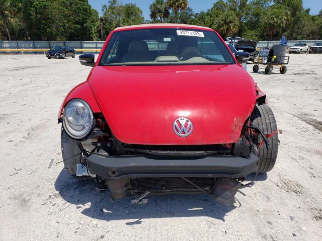 3VW7A7AT9DM801667 - 2013 VOLKSWAGEN BEETLE TURBO RED photo 5