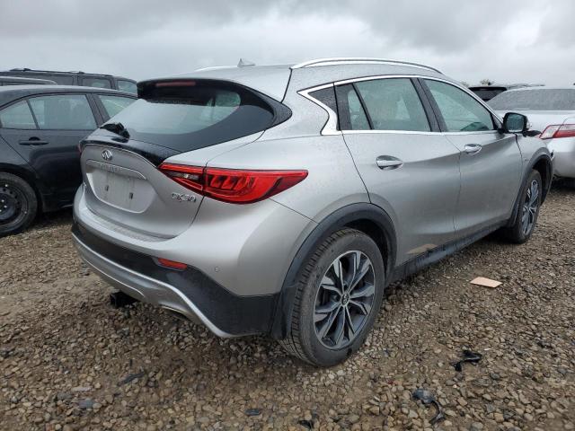 SJKCH5CRXJA056114 - 2018 INFINITI QX30 BASE SILVER photo 3