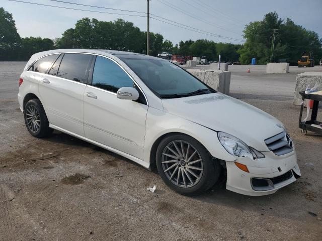 4JGCB75E77A041309 - 2007 MERCEDES-BENZ R 500 WHITE photo 4