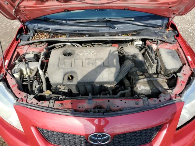 1NXBU4EE4AZ292959 - 2010 TOYOTA COROLLA BASE RED photo 11