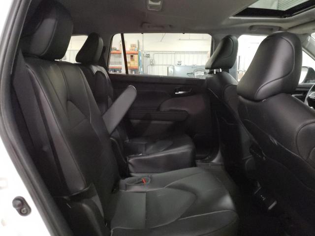 5TDGZRBHXNS249132 - 2022 TOYOTA HIGHLANDER XLE WHITE photo 11