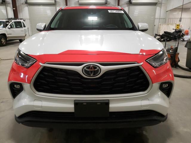 5TDGZRBHXNS249132 - 2022 TOYOTA HIGHLANDER XLE WHITE photo 5